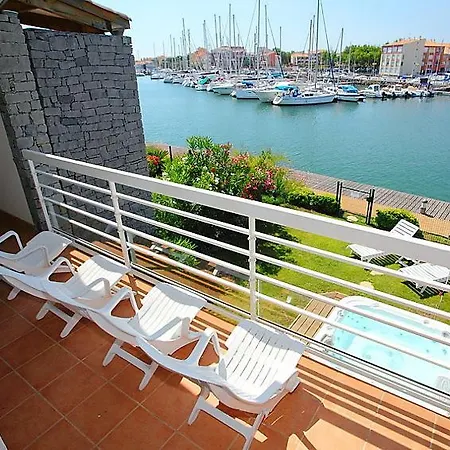 Prázdninový dům Le Cap D'agde Sleeps 6 Air Con Wifi *