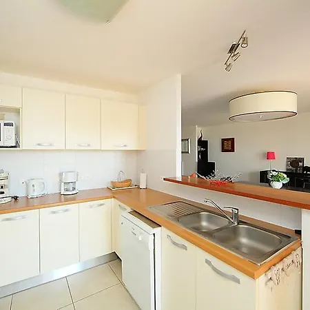 Le Cap D'agde Sleeps 6 Air Con Wifi * Agde