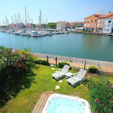 Le Cap D'agde Sleeps 6 Air Con Wifi * Agde